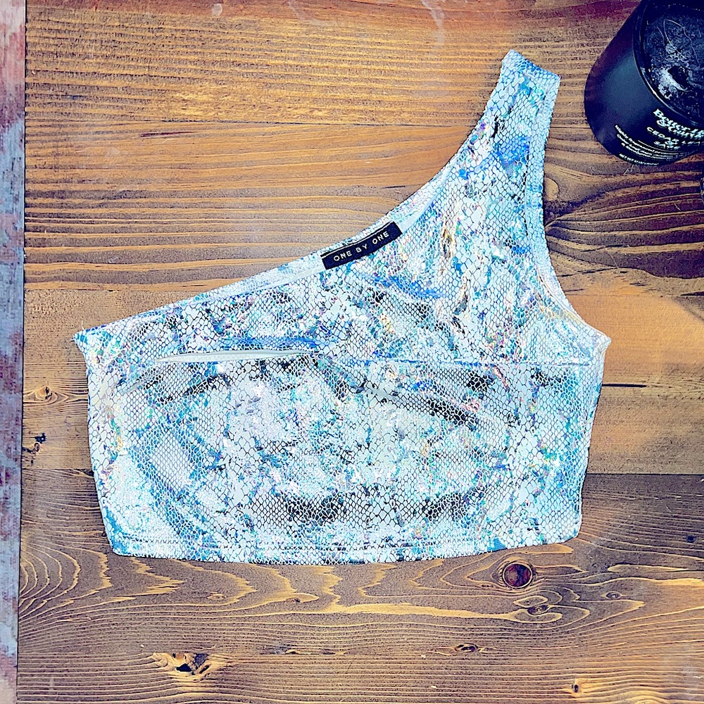 sparkly crop top🤩